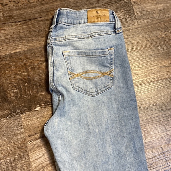 Abercrombie kids jeans high-rise mini mom Jean slim 13/ 14 - Picture 4 of 5